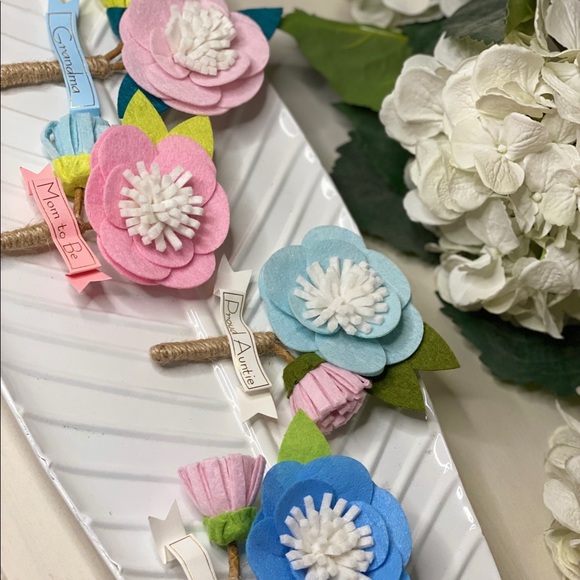 Baby Shower Felt Flower Corsages SET OF 4 Boutonnieres Keepsake Sprinkle Reveal - Picture 8 of 16